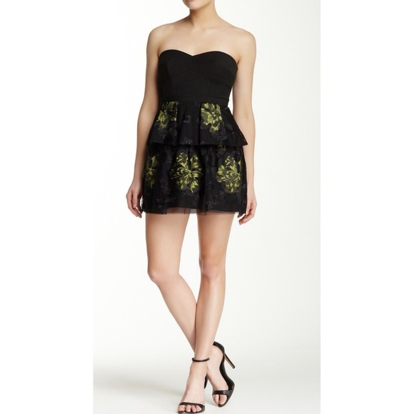 BCBGMaxAzria Dresses & Skirts - BCBGMAXAZRIA Tia Embroidered Strapless Mini Dress Black Yellow Floral Lace 8P